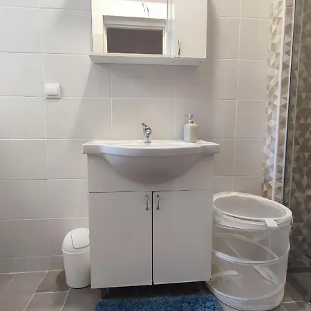 아파트 Apartman Bucic 비르